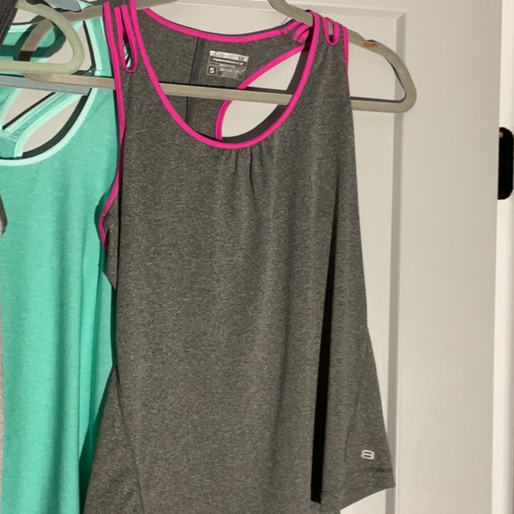 Fitness tops - Picture 2 of 11
